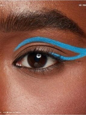 NYX Electric Blue Graphic Liquid Eyeliner